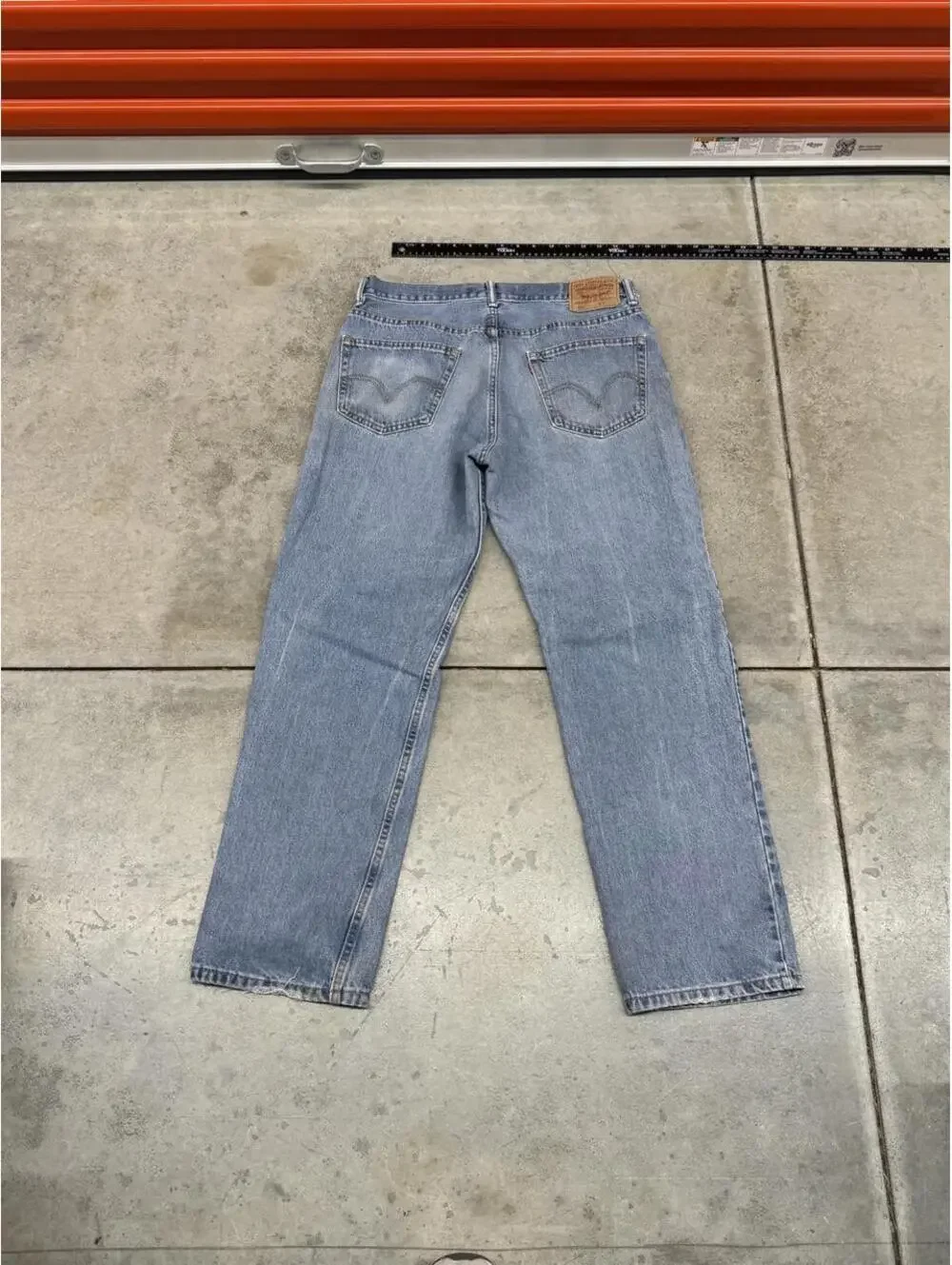 vintage levis 550 faded blue relaxed baggy fit jeans size 34 x 32